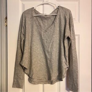 Lucky Brand Heather Gray V-Neck Long Sleeve‎ Top